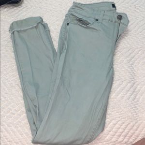 mint green cropped pants, like new.
